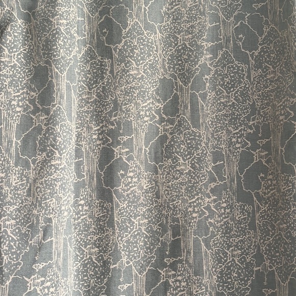 Like New Patagonia Men’s Button Up - Picture 3 of 4